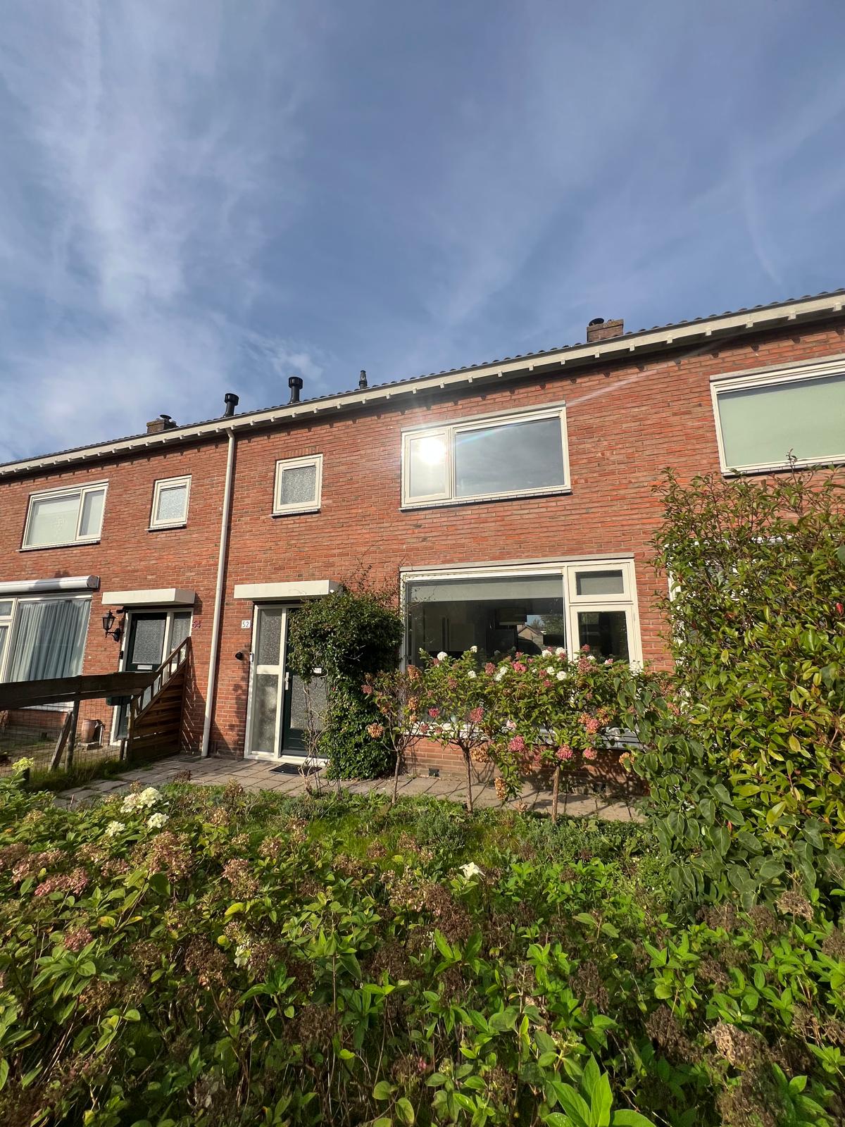 Tussenwoning te huur: Tollensstraat 52, Putten-Zuid-Oost Putten